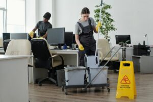 Nettoyage quotidien ou hebdomadaire des bureaux à Libourne